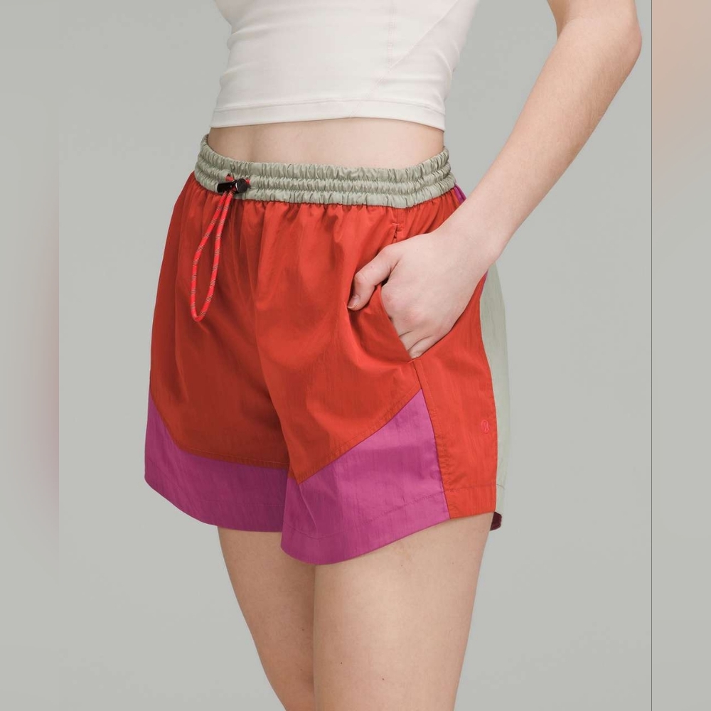 Lululemon Evergreen HR Nylon Short 4.5" Size 10 Multicolor PPNC/PLYC/RWLI
